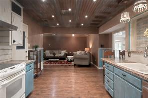 808 Hilltop Drive - Photo 8