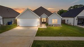 118 Sides Boulevard - Photo 1