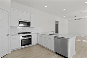2717 Baynes Place - Photo 7