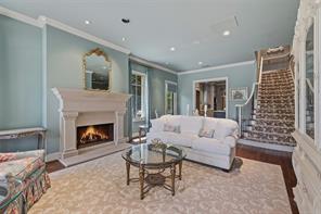 2605 Museum Way - Photo 12