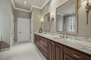 2605 Museum Way - Photo 24