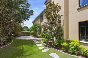 2605 Museum Way - Photo 34
