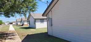 201 Bedford Street - Photo 2