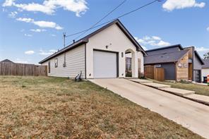 1326 Hemphill Street - Photo 3