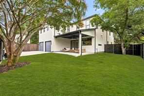 8903 Liptonshire Drive - Photo 39