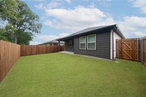 3404 Cloyce Box Drive - Photo 2