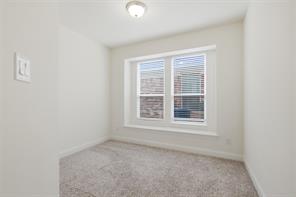 318 Gleneagles Drive - Photo 13