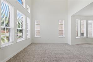 318 Gleneagles Drive - Photo 5