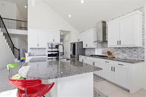 318 Gleneagles Drive - Photo 9