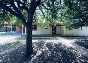 303 N Victor Street - Photo 1