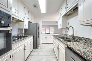 821 Prestwick Street - Photo 10