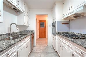 821 Prestwick Street - Photo 9