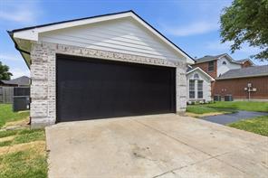1006 Lake Dallas Drive - Photo 3