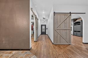 1017 County Road 3555 - Photo 3