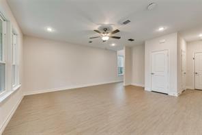 714 Creekwater Lane - Photo 9