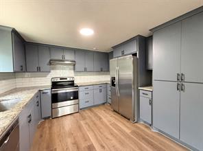 123 E Merry Way - Photo 2