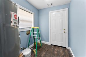 1612 Harris Court - Photo 11