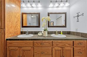 5835 N Fm 1744 - Photo 29