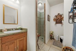 5835 N Fm 1744 - Photo 31