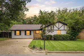 1213 Vivienne Street - Photo 1