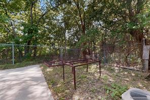 1118 E Moore Avenue - Photo 32