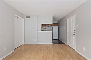 18333 Roehampton Drive - Photo 5