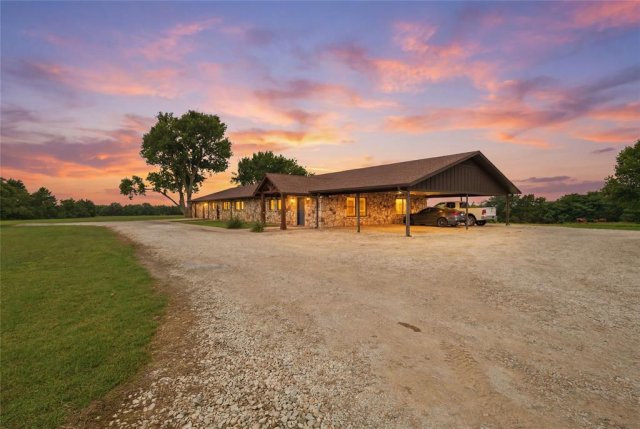 55 Heritage Road