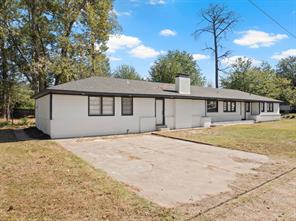 700 W Broadway Street - Photo 1