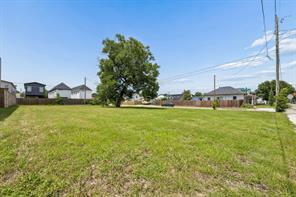 2535 Pennsylvania Avenue - Photo 4