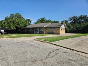 1902 Maplewood Court - Photo 2