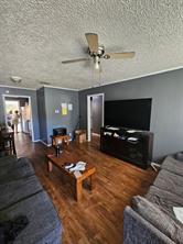 1902 Maplewood Court - Photo 4