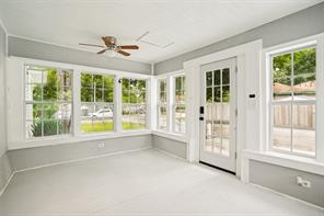 1015 N College Street - Photo 17