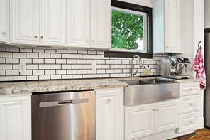 1015 N College Street - Photo 3