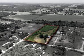 1253 Private Road 2431 - Photo 1