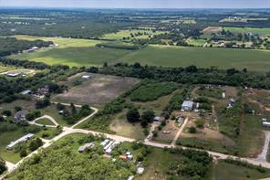 1253 Private Road 2431 - Photo 13