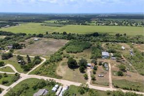1253 Private Road 2431 - Photo 4