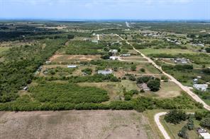 1253 Private Road 2431 - Photo 8