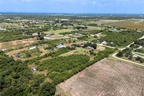 1253 Private Road 2431 - Photo 9