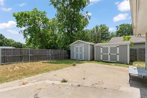 111 W Shelton Street - Photo 19