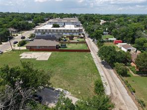 11 W Higgins Boulevard - Photo 1
