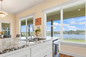 1710 Urban Avenue - Photo 1
