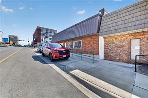 221-223 N Locust Street - Photo 12