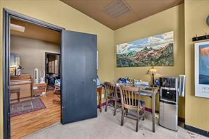 221-223 N Locust Street - Photo 22