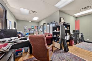 221-223 N Locust Street - Photo 25