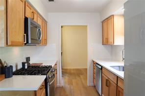 1011 Pacific Drive - Photo 10