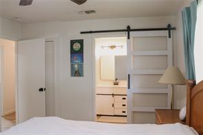 1011 Pacific Drive - Photo 15