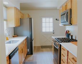 1011 Pacific Drive - Photo 8