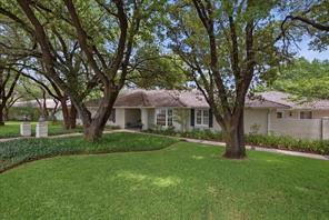 2209 Canterbury Drive - Photo 1