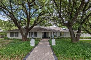 2209 Canterbury Drive - Photo 4