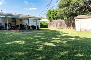 1010 Mcclendon Street - Photo 18